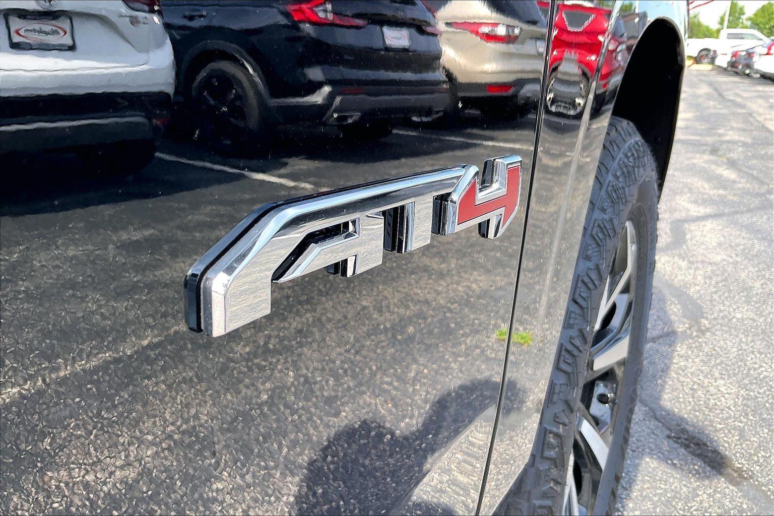 2026 GMC Yukon AT4 - Photo 10