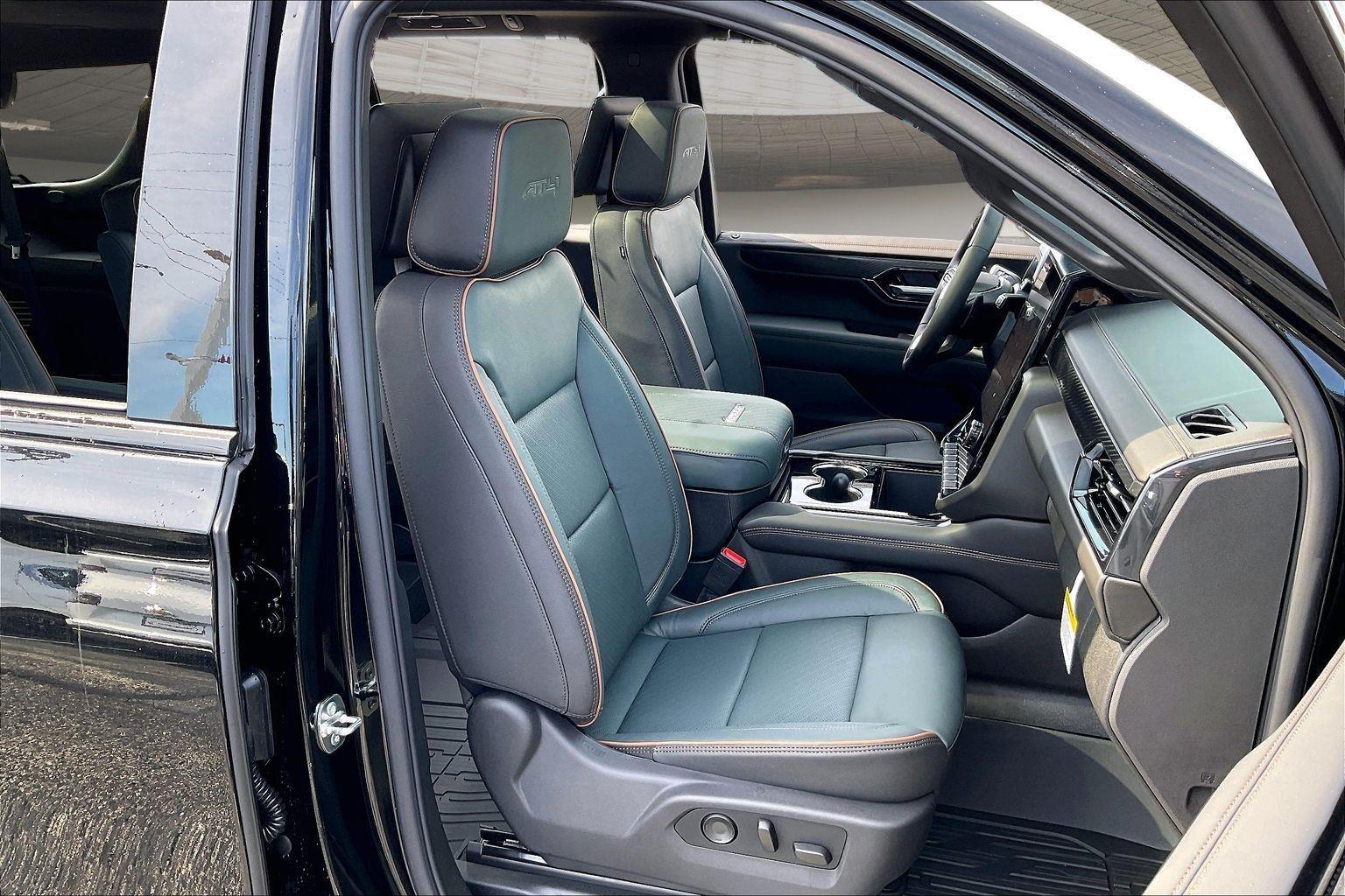 2026 GMC Yukon AT4 - Photo 12