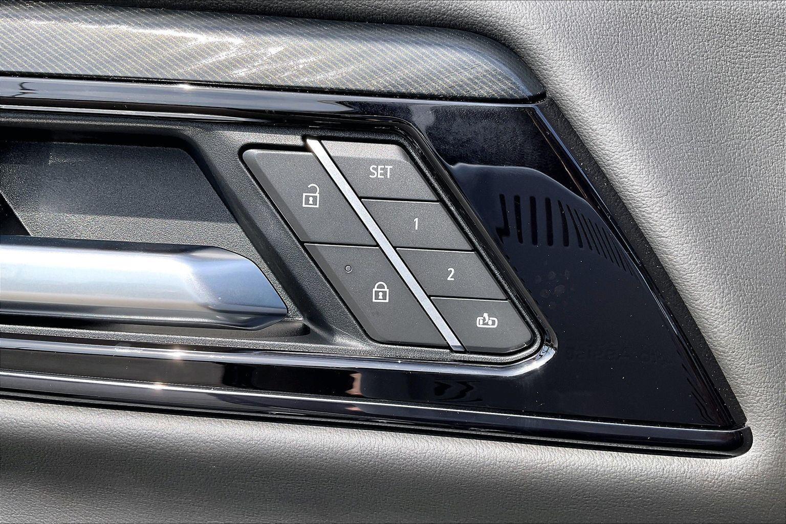 2026 GMC Yukon AT4 - Photo 19
