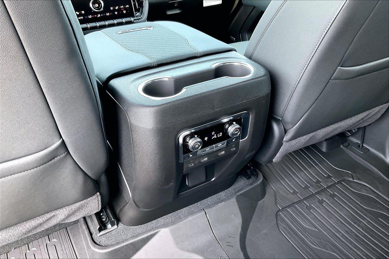 2026 GMC Yukon AT4 - Photo 24