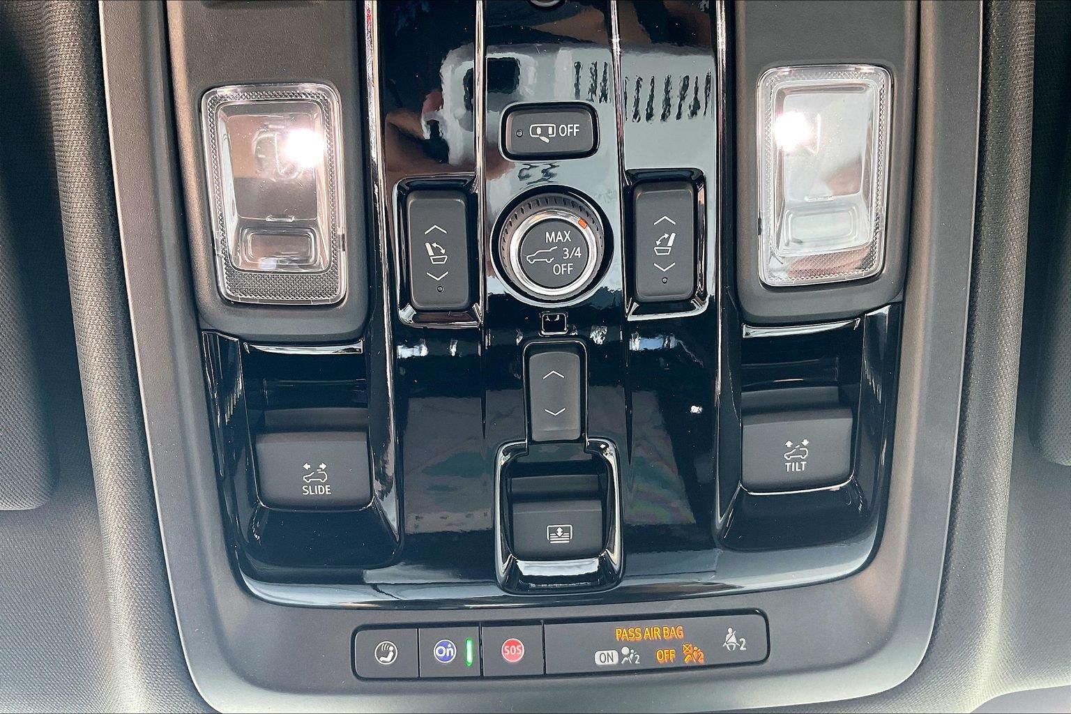 2026 GMC Yukon AT4 Ultimate - Photo 19