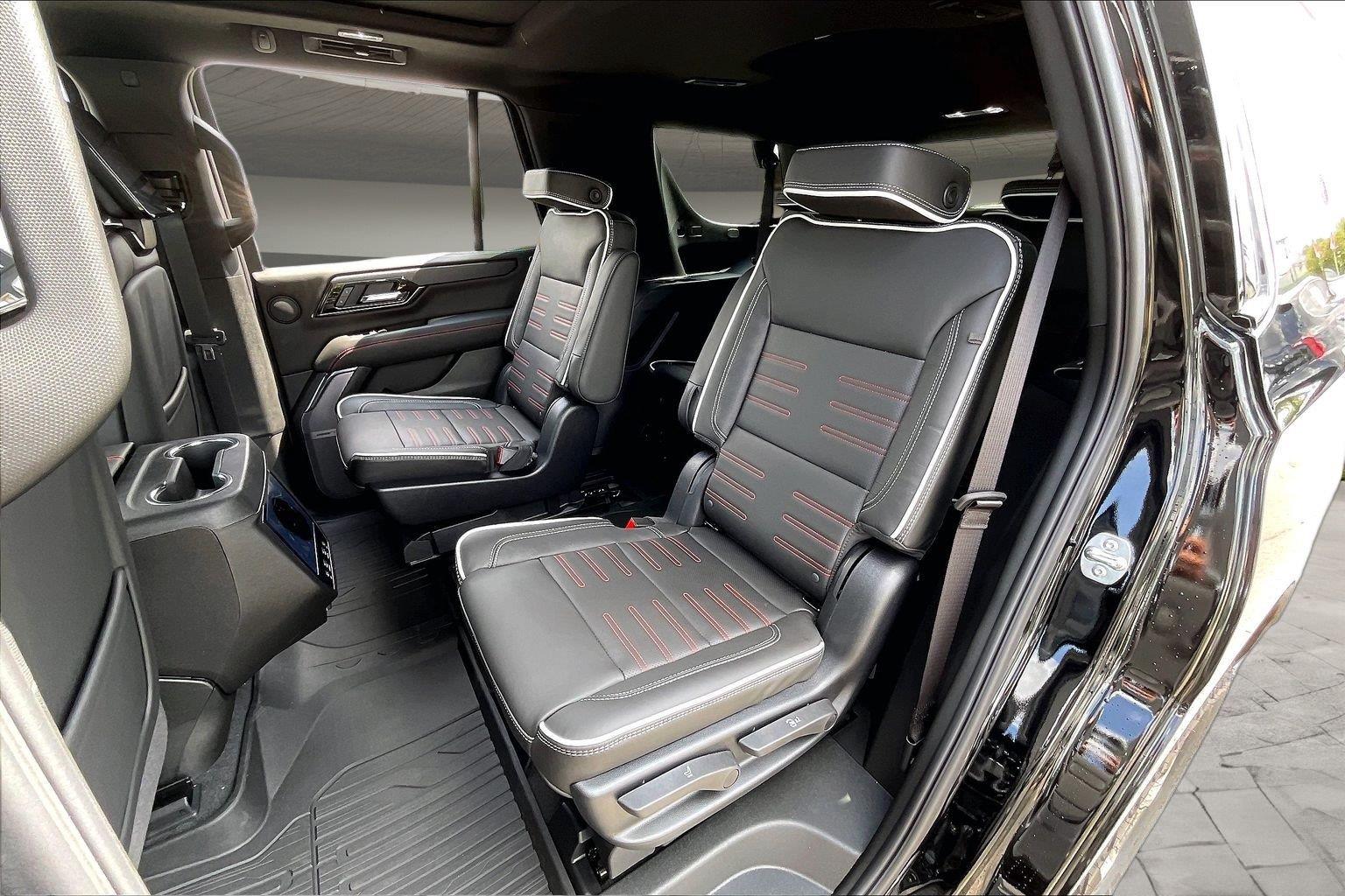 2026 GMC Yukon AT4 Ultimate - Photo 32