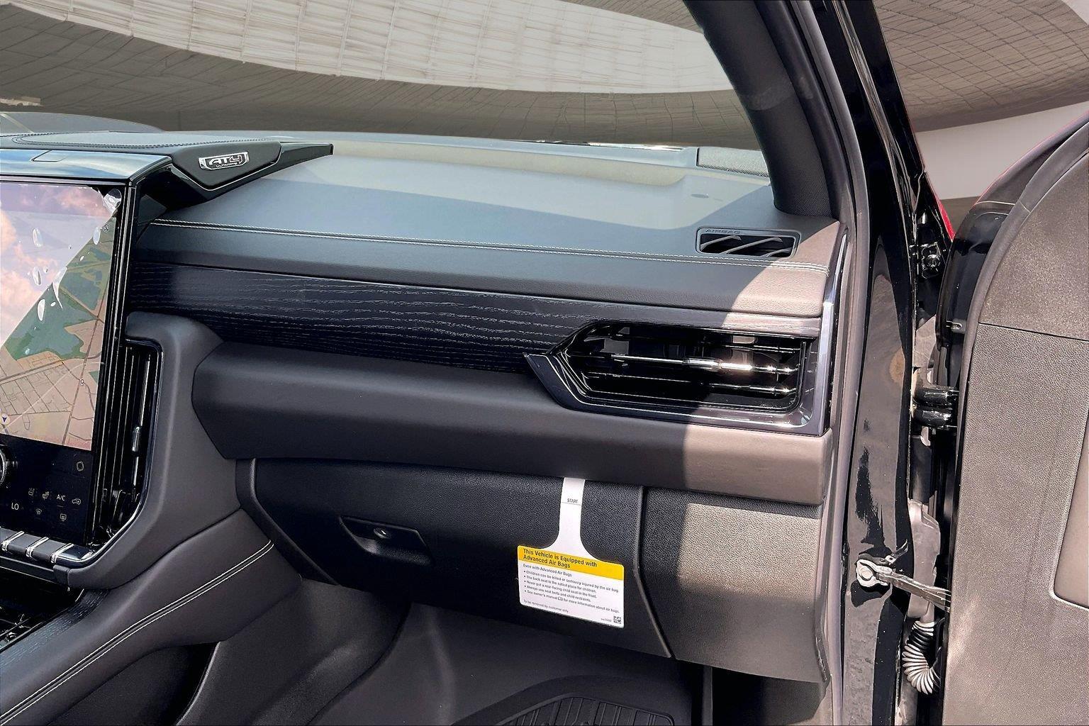 2026 GMC Yukon AT4 Ultimate - Photo 34