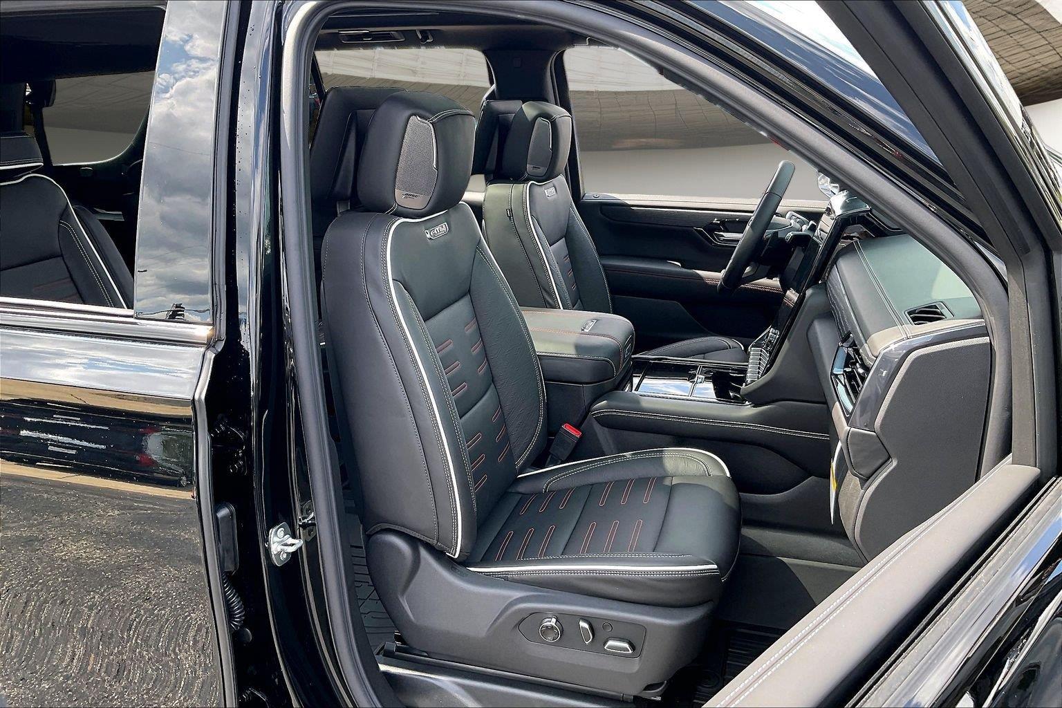2026 GMC Yukon AT4 Ultimate - Photo 12