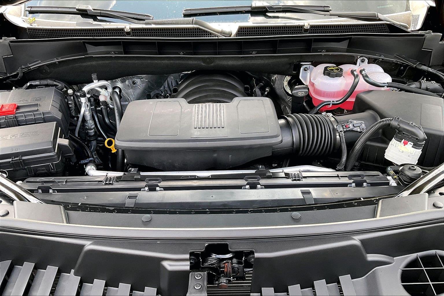 2026 GMC Yukon AT4 Ultimate - Photo 14