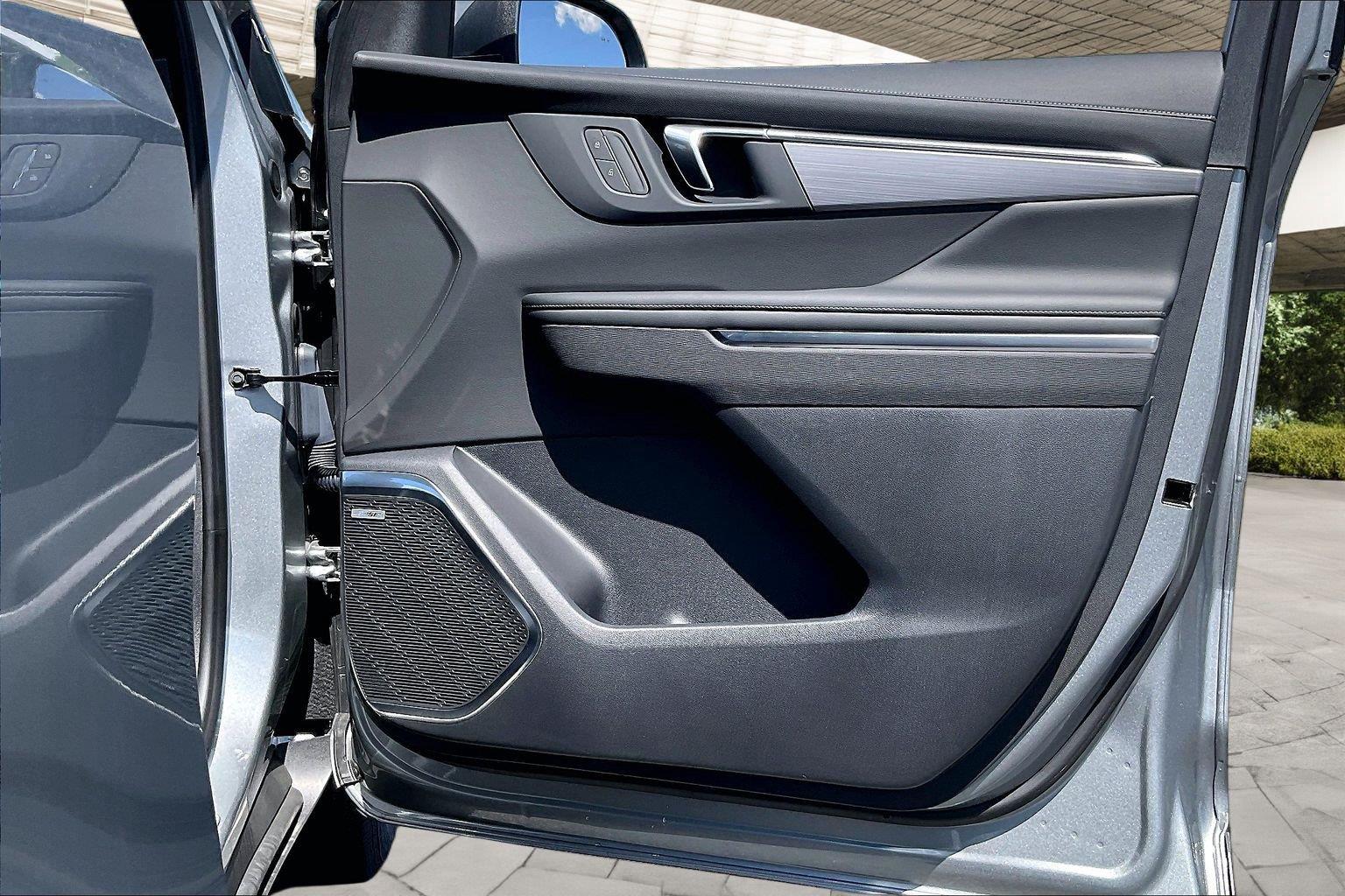 2026 Buick Enclave Preferred - Photo 13