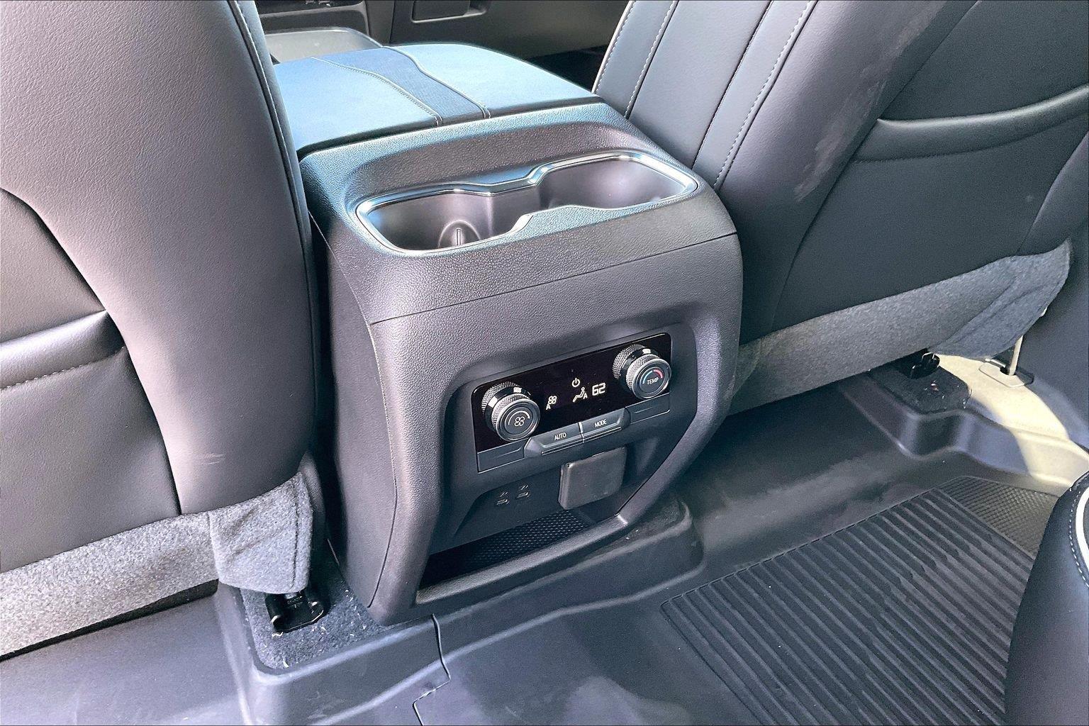 2026 Buick Enclave Sport Touring - Photo 23
