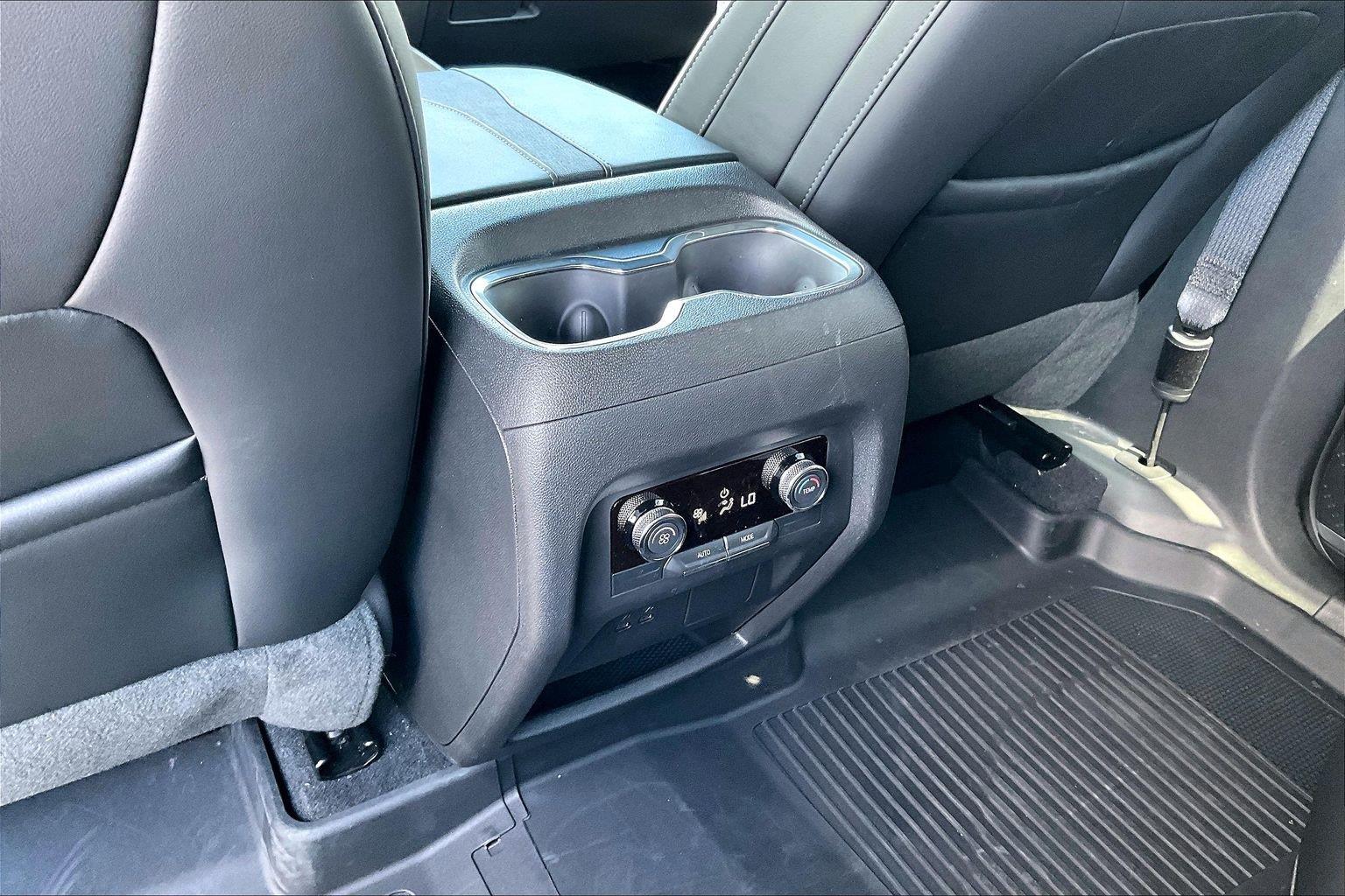 2026 Buick Enclave Preferred - Photo 23