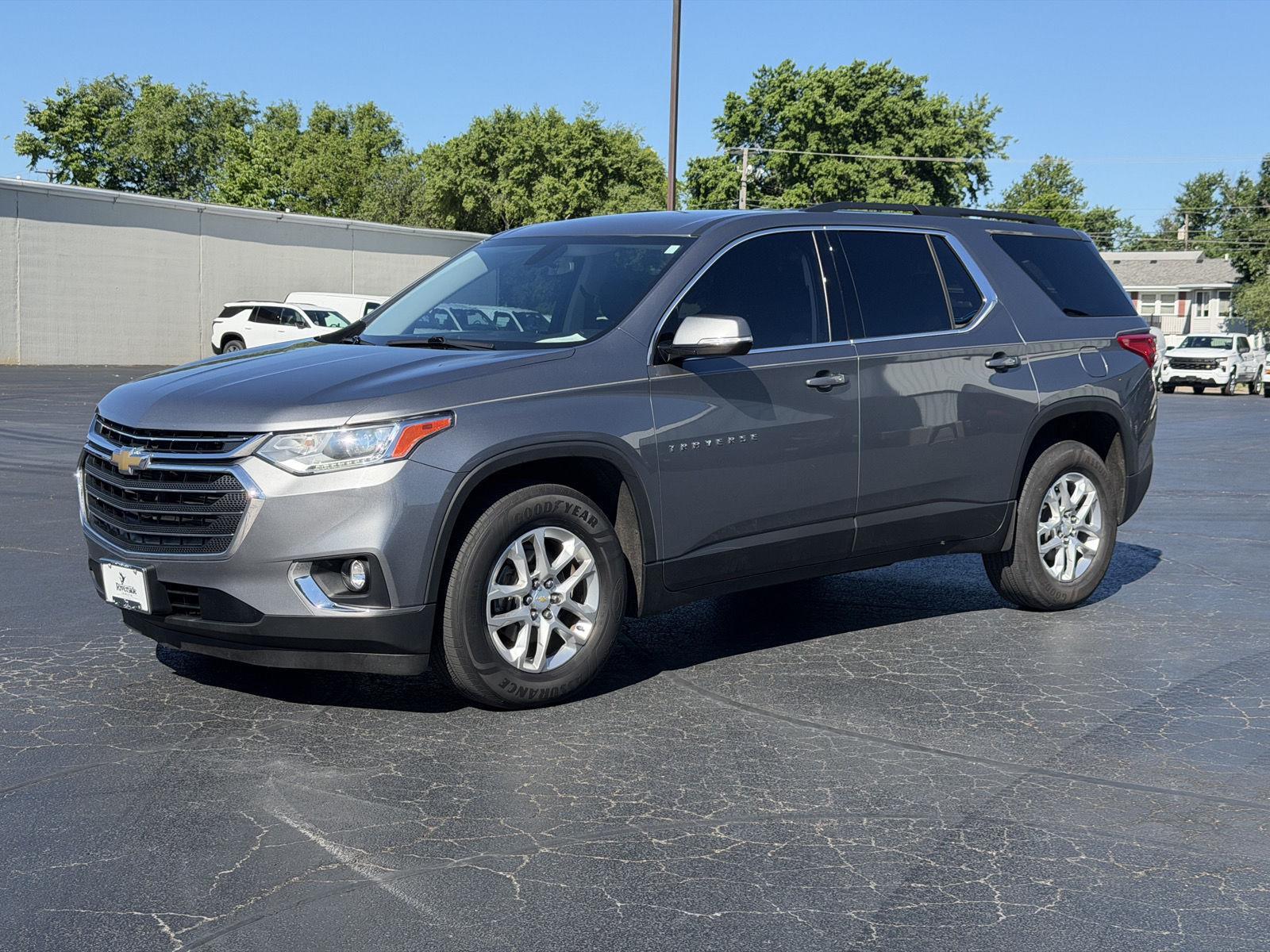 Gray (Satin Steel Metallic) 2019 Chevrolet Traverse LT Cloth AWD SUV / Crossover Four-Wheel Drive 9-Speed Automatic
