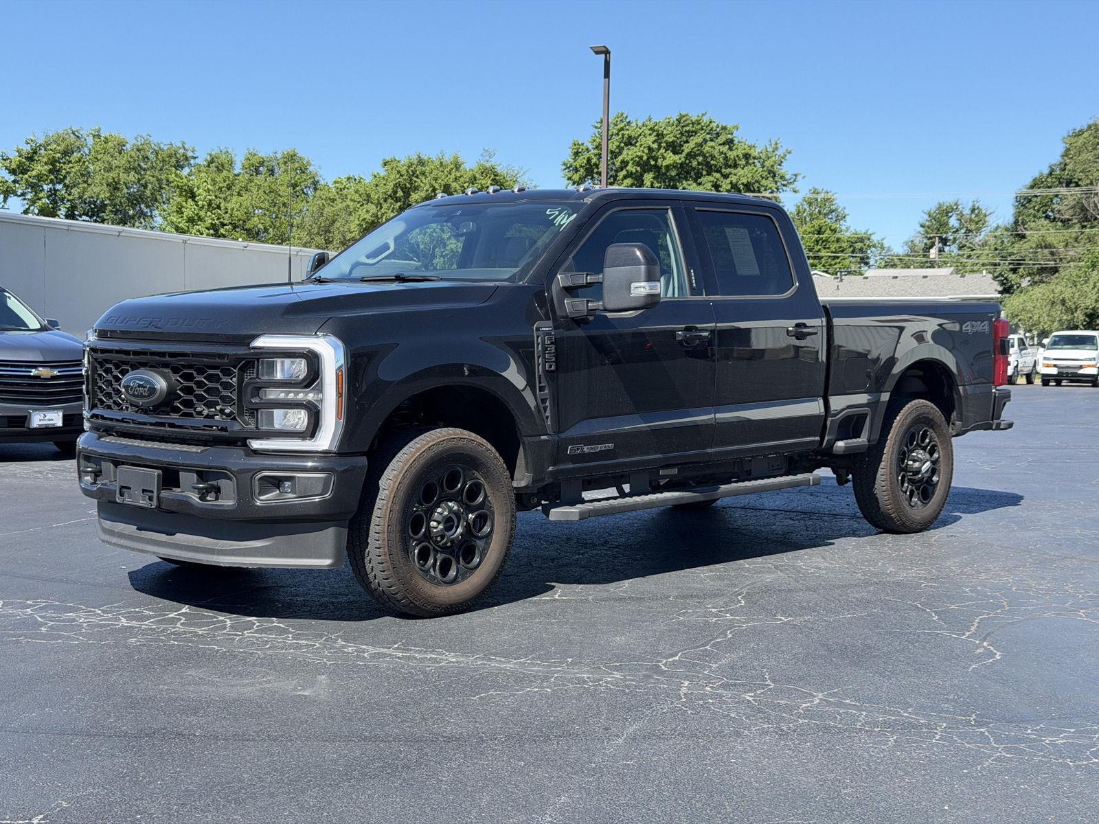 2026 Ford F-350 Super Duty Lariat Crew Cab 4WD