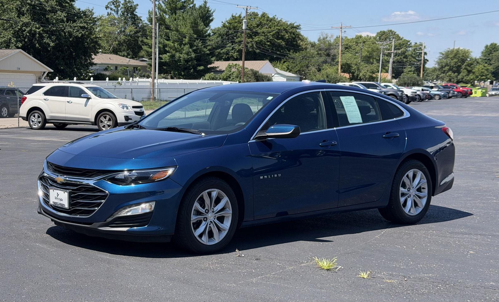 Pacific Blue Metallic 2019 Chevrolet Malibu Sedan Front-Wheel Drive Continuously Variable Transmission