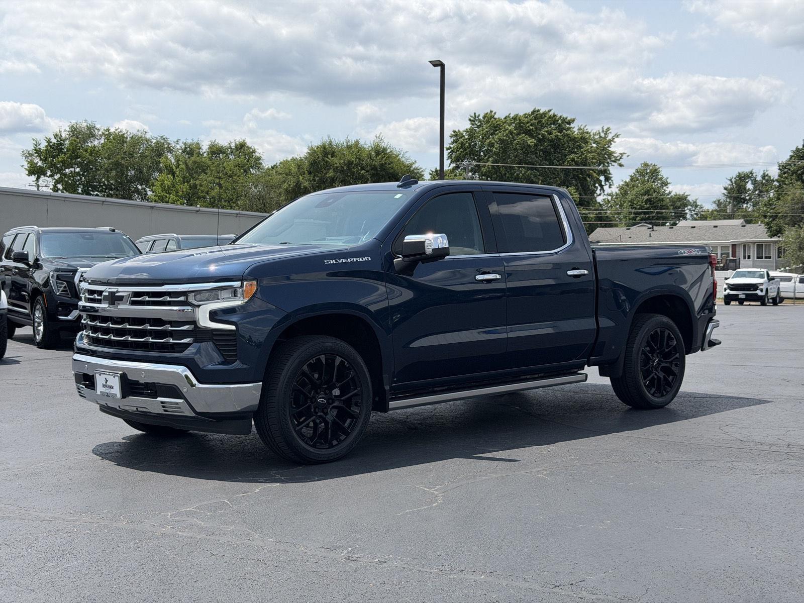 Northsky Blue Metallic 2022 Chevrolet Silverado 1500 Pickup Truck Four-Wheel Drive Automatic