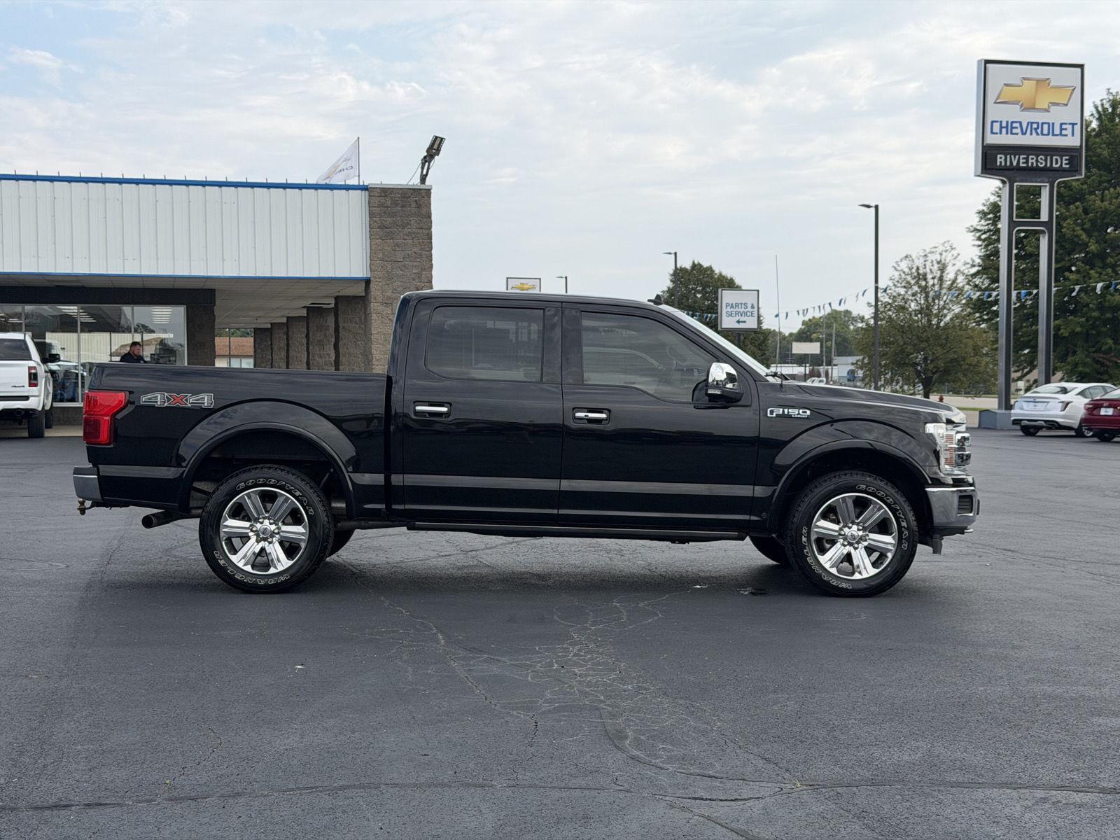 View vehicle photo 6