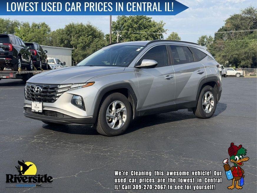 Shimmering Silver 2023 Hyundai Tucson SUV / Crossover Front-Wheel Drive Automatic