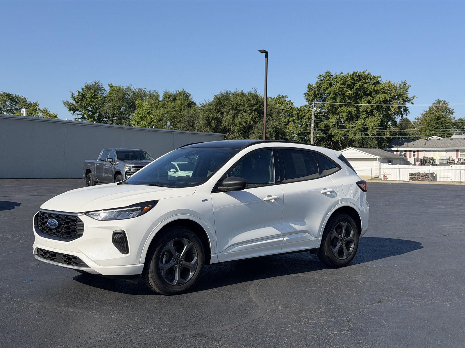 Star White Metallic Tri-Coat 2024 Ford Escape SUV / Crossover All-Wheel Drive 8-Speed Automatic
