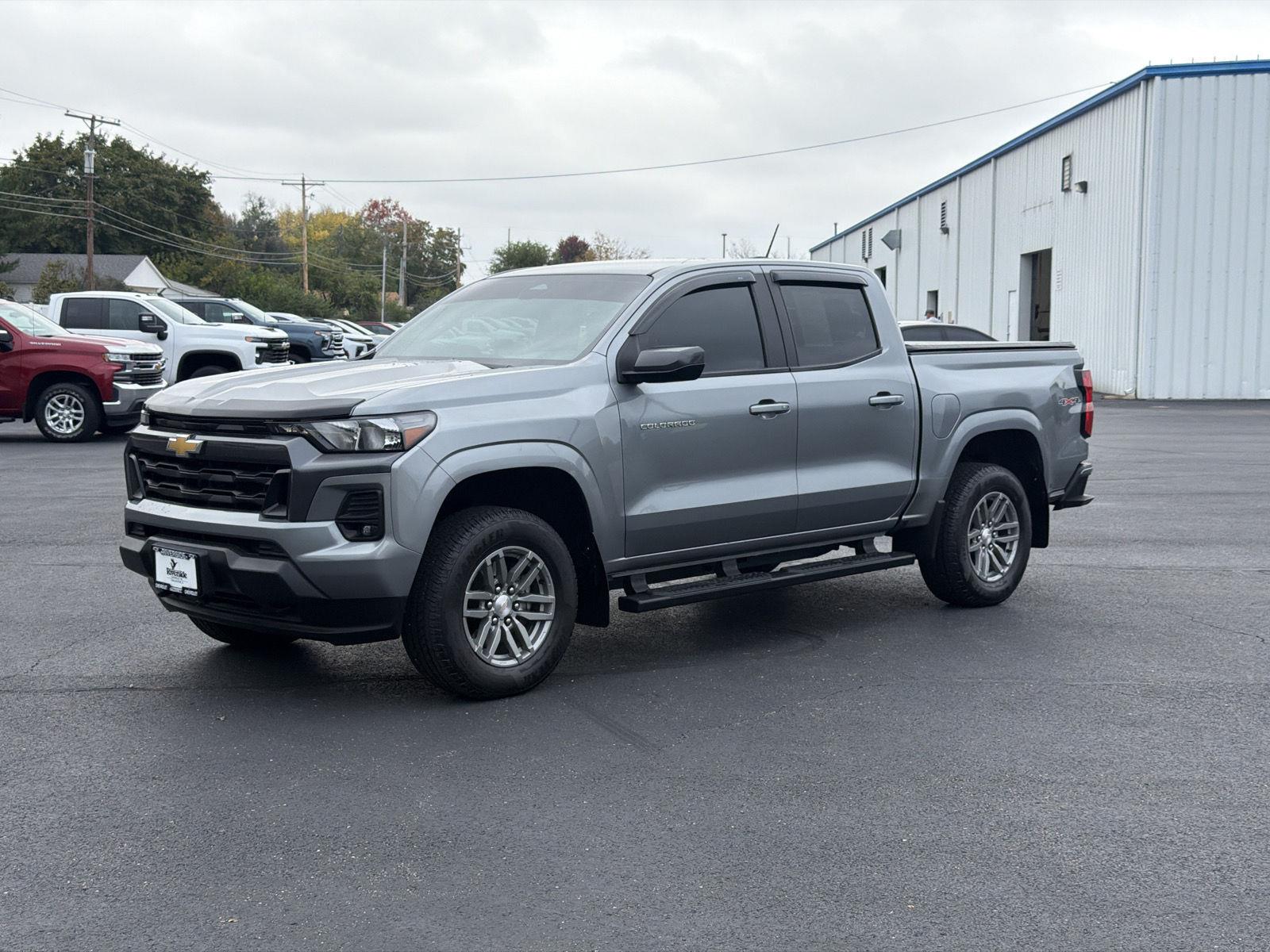 Sterling Gray Metallic 2023 Chevrolet Colorado Pickup Truck Four-Wheel Drive 8-Speed Automatic