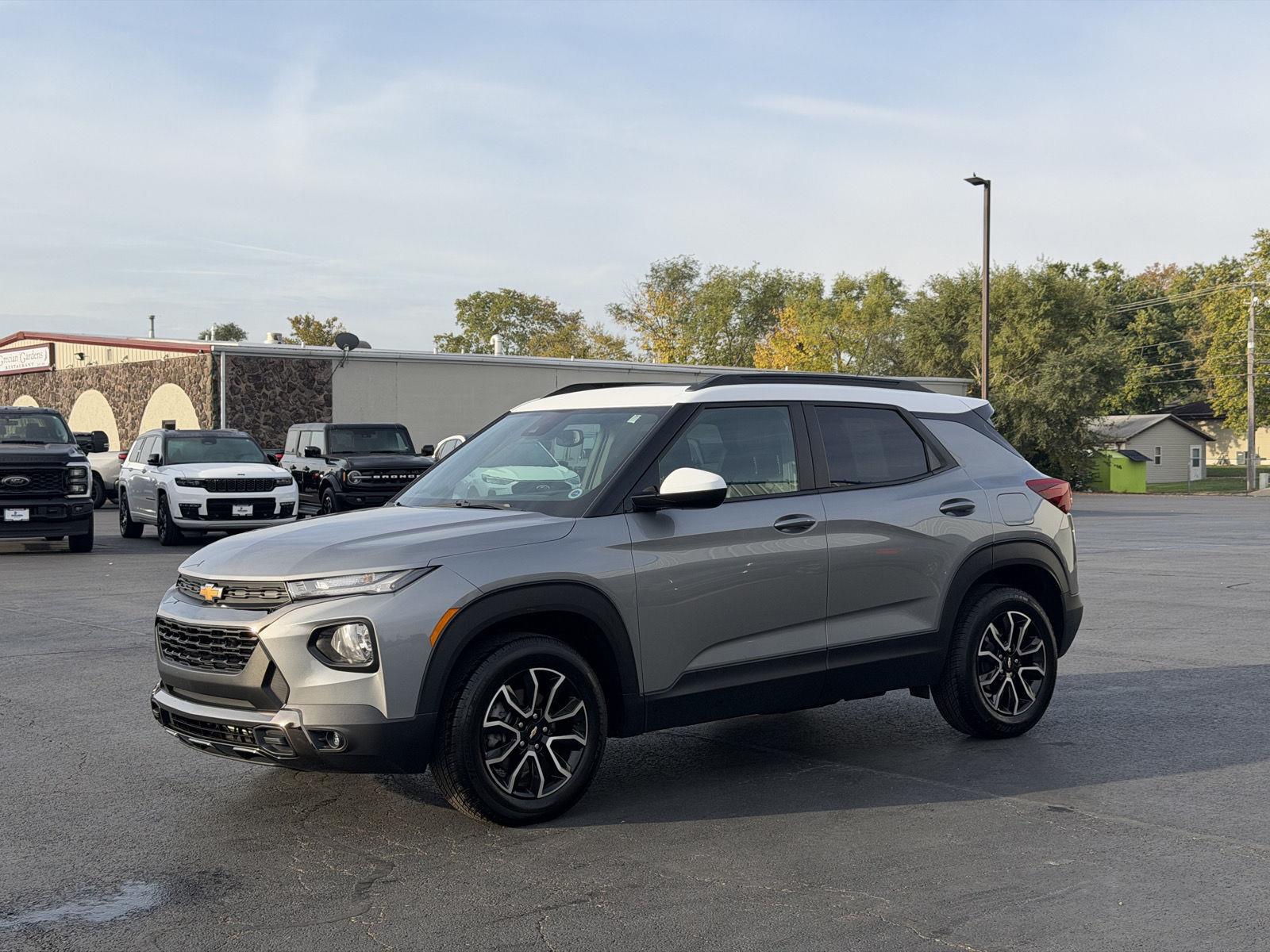 Sterling Gray Metallic 2023 Chevrolet Trailblazer SUV / Crossover Four-Wheel Drive 9-Speed Automatic