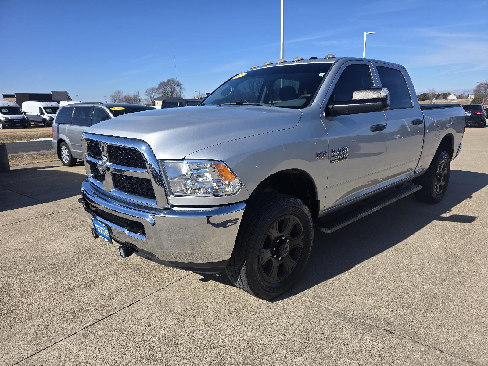 2017 RAM 2500 Tradesman Crew Cab 4WD