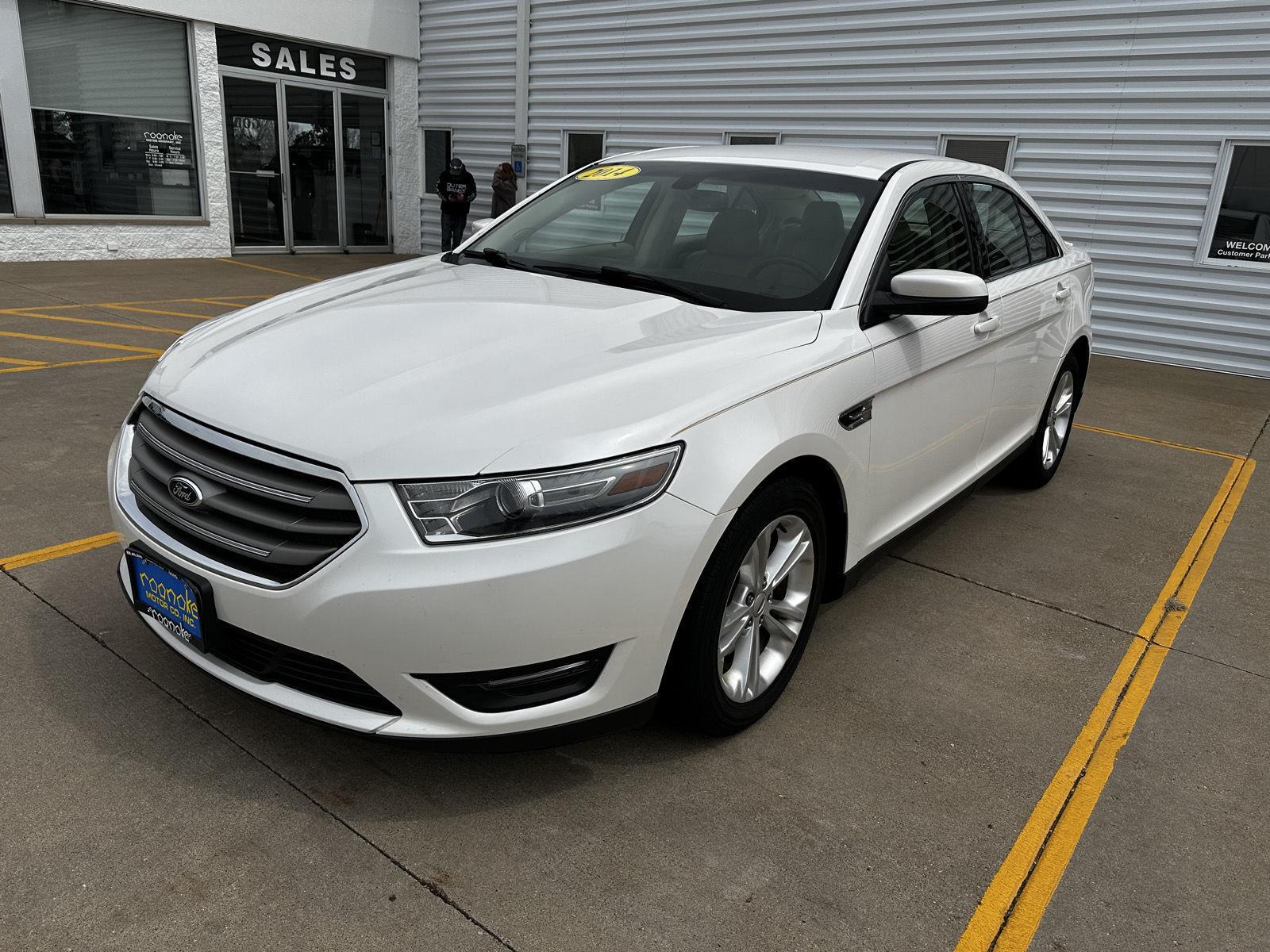 White Platinum Metallic Tri-Coat 2014 Ford Taurus SEL Sedan Front-Wheel Drive 6-Speed Automatic