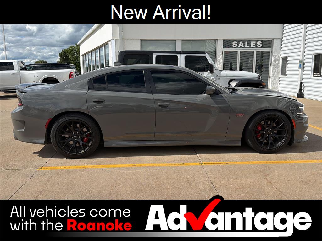 Gray 2017 Dodge Charger Sedan Rear-Wheel Drive