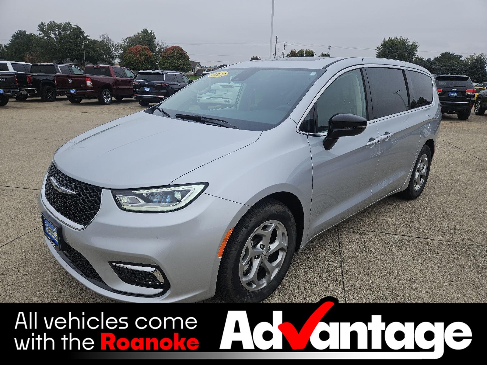 2024 Chrysler Pacifica Limited FWD