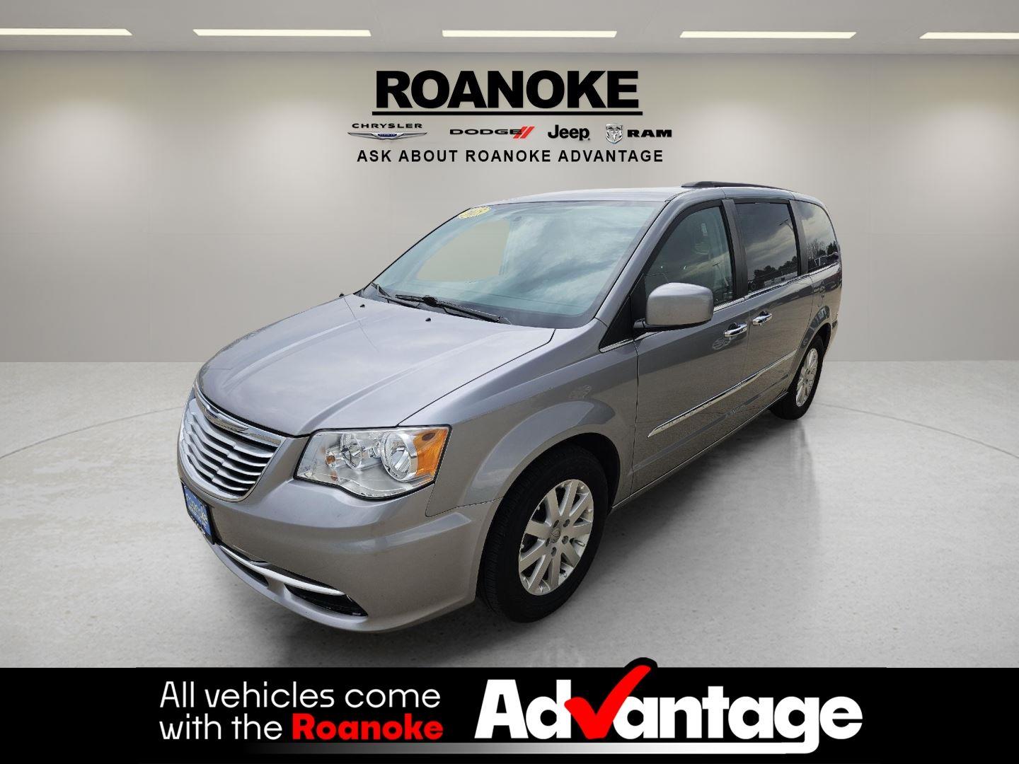 2015 Chrysler Town & Country Touring FWD