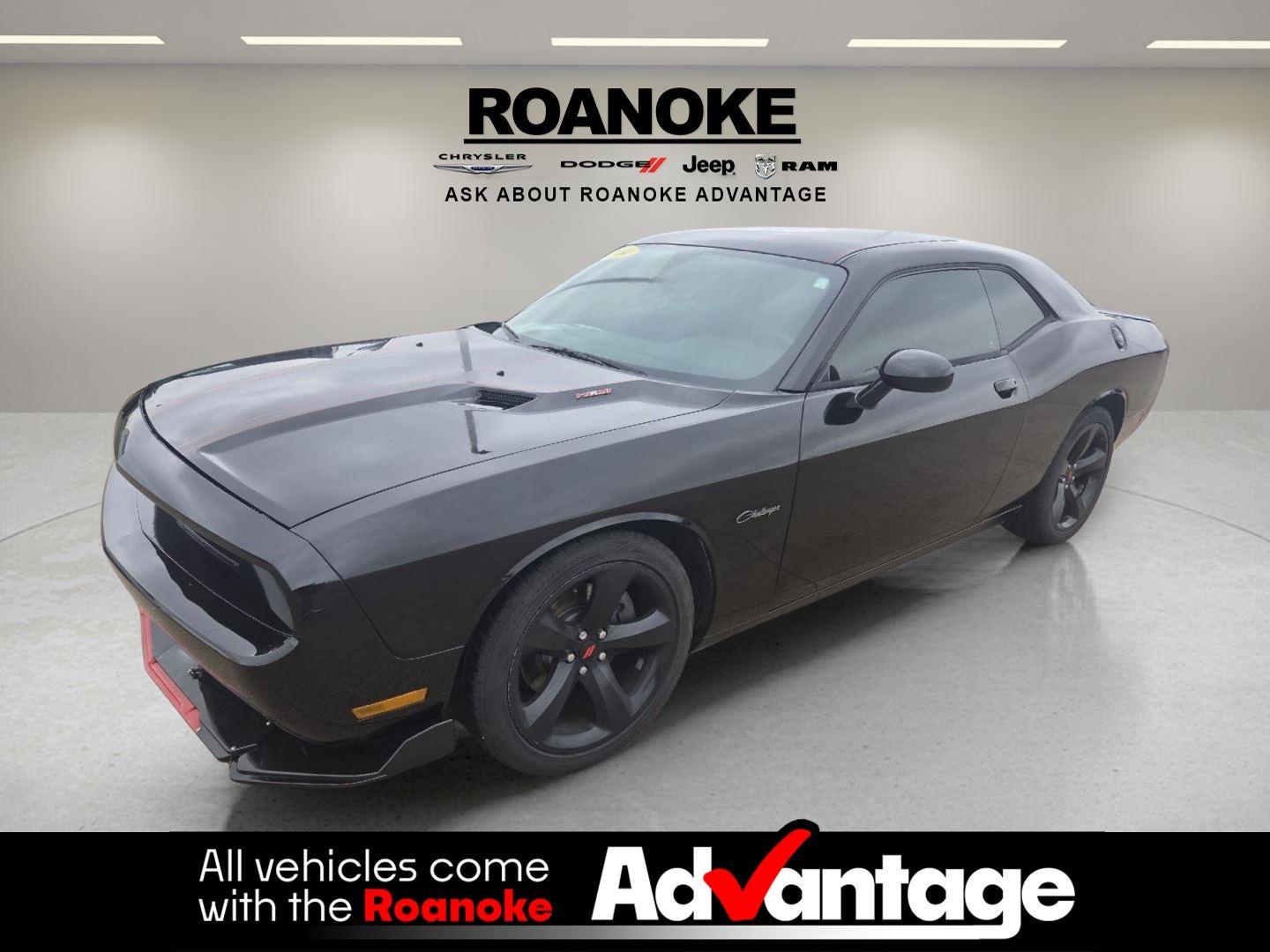 Black Clearcoat 2014 Dodge Challenger R/T RWD Coupe Rear-Wheel Drive 6-Speed Manual