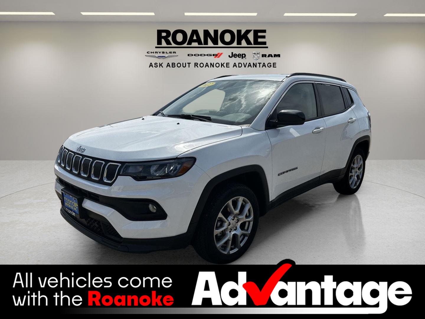 Bright White Clearcoat 2022 Jeep Compass SUV / Crossover Four-Wheel Drive 9-Speed Automatic