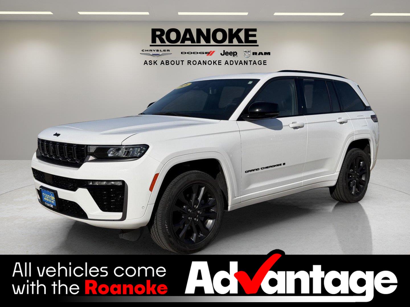 Bright White Clearcoat 2026 Jeep Grand Cherokee SUV / Crossover Four-Wheel Drive 8-Speed Automatic