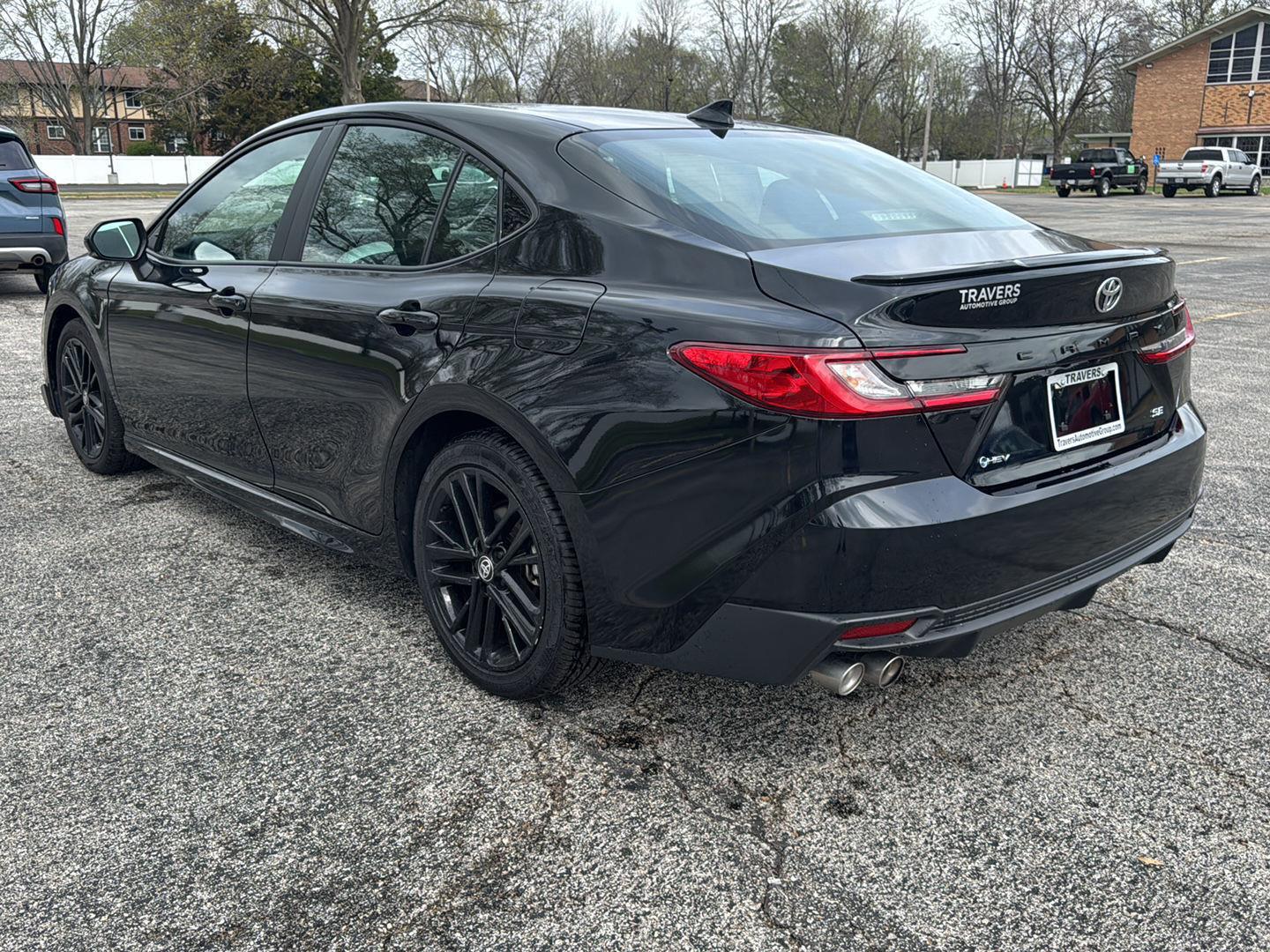 View vehicle photo 3