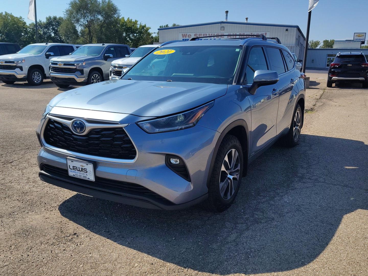 2021 Toyota Highlander Hybrid XLE AWD