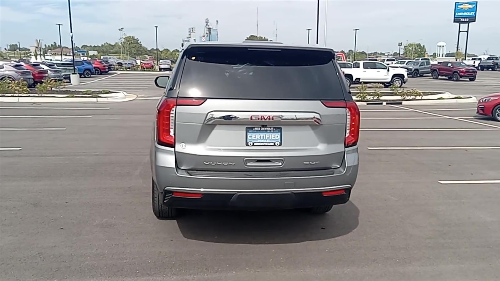 2023 GMC Yukon XL SLT 7