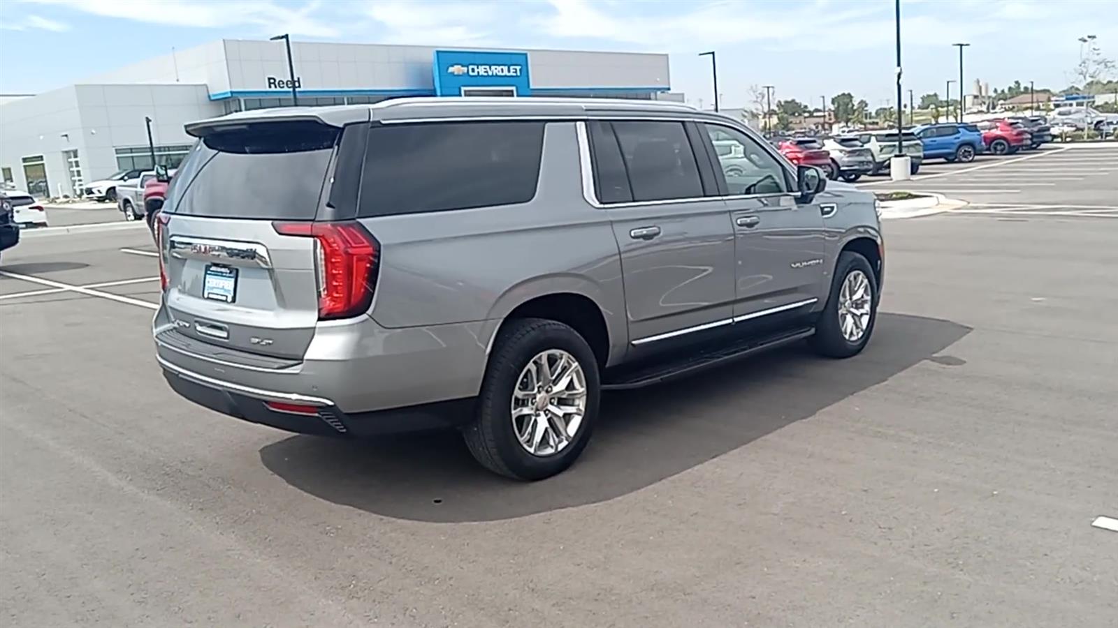 2023 GMC Yukon XL SLT 8