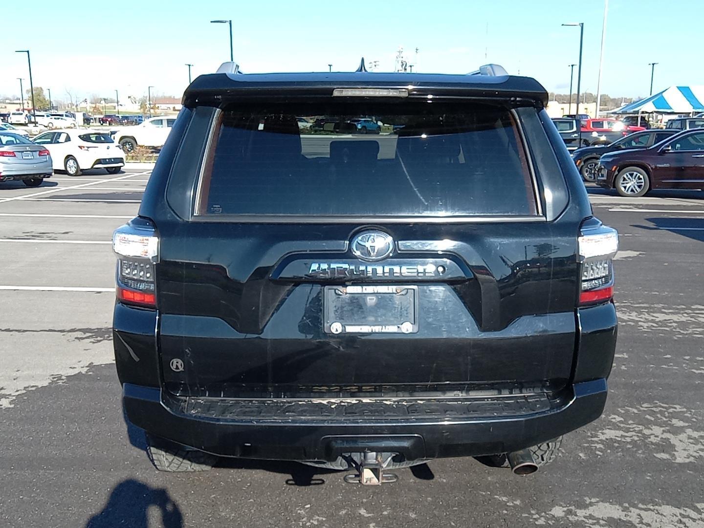 2018 Toyota 4Runner SR5 Premium 18