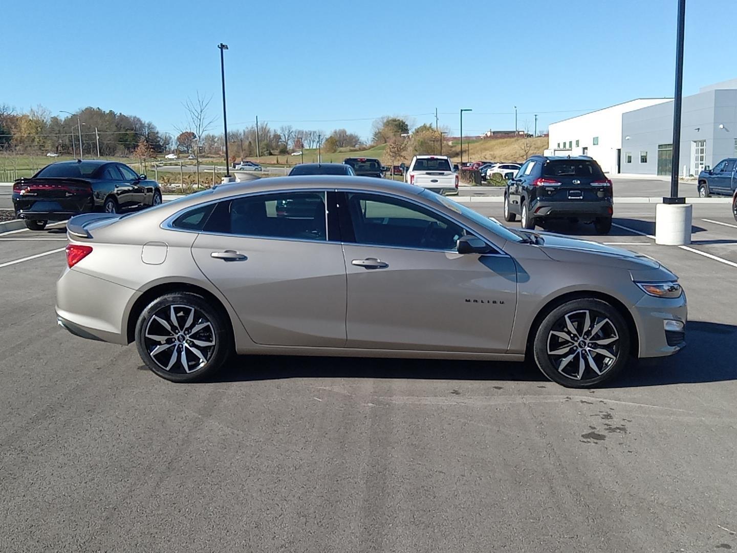 2025 Chevrolet Malibu RS 18