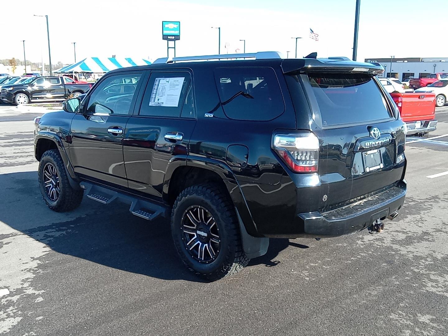 2018 Toyota 4Runner SR5 Premium 16