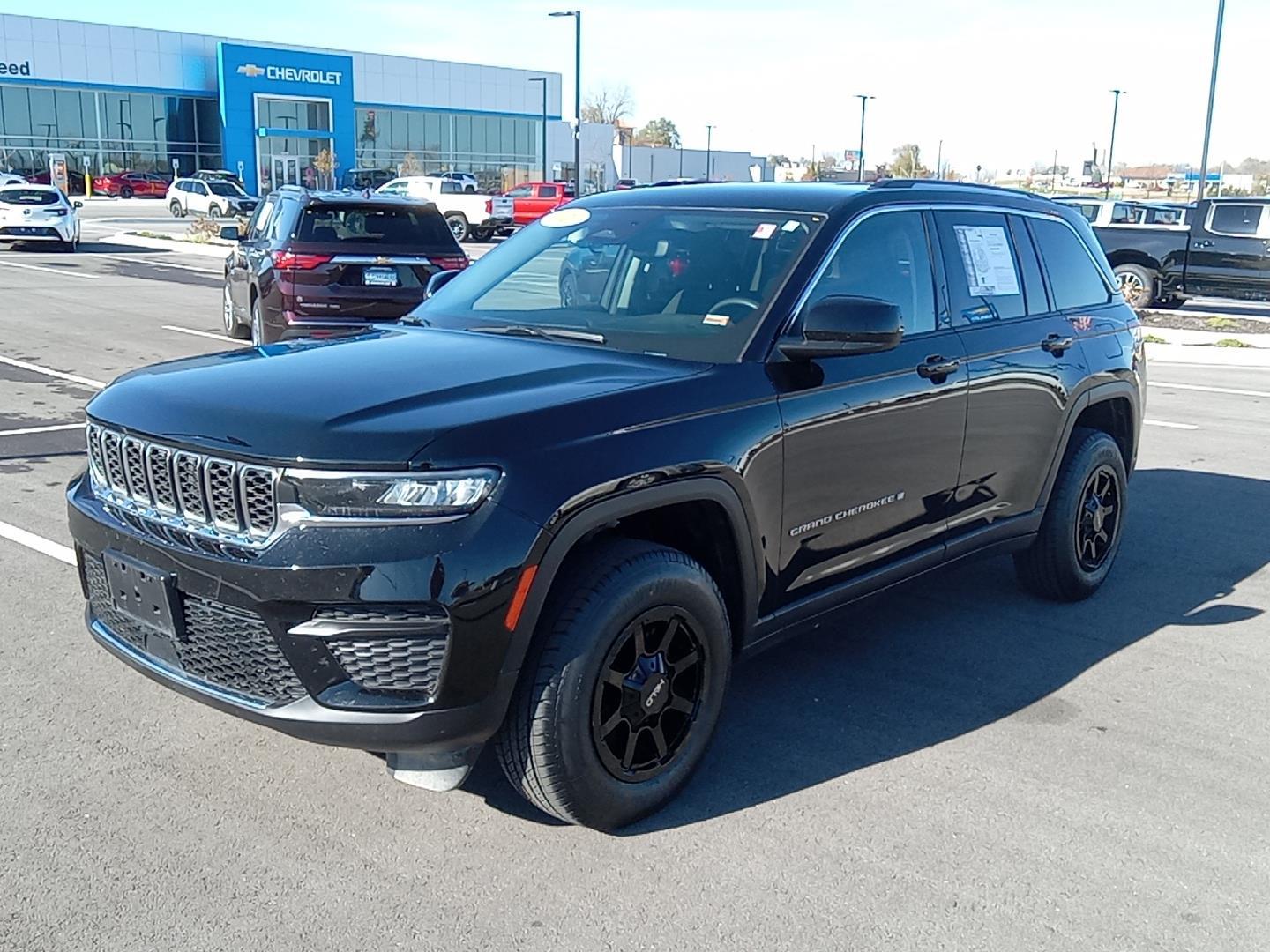 2023 Jeep Grand Cherokee Laredo 17