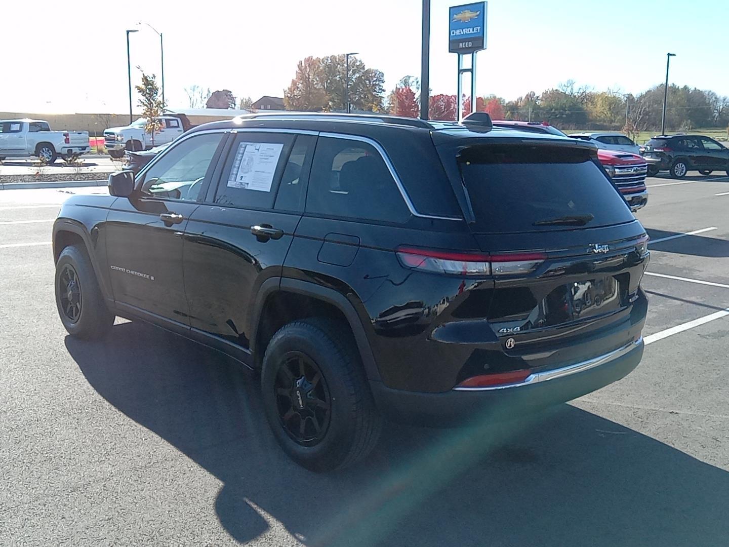 2023 Jeep Grand Cherokee Laredo 21