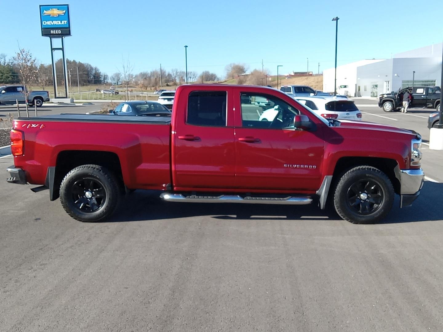 2018 Chevrolet Silverado 1500 LT 12