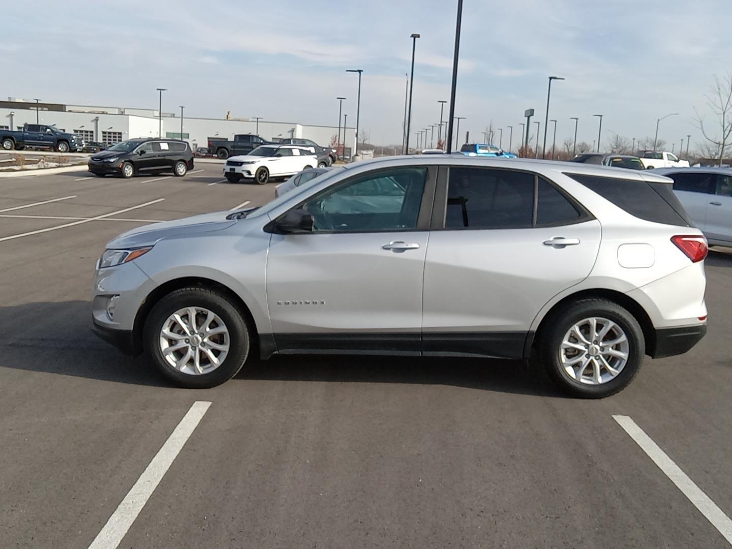 2021 Chevrolet Equinox LS 2