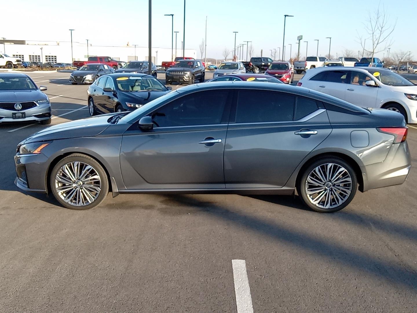 2023 Nissan Altima 2.5 SL 2