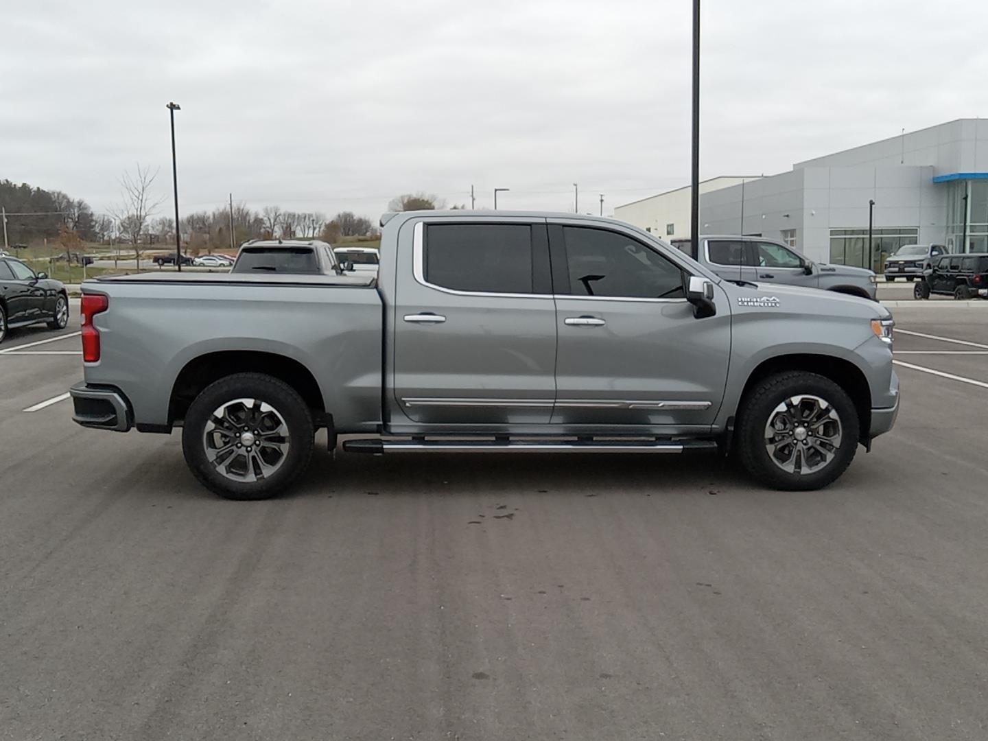 2024 Chevrolet Silverado 1500 High Country 23