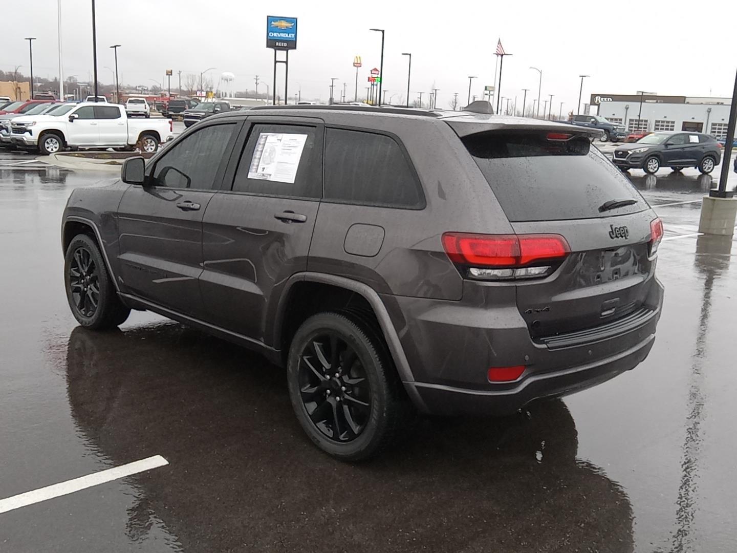 2021 Jeep Grand Cherokee Laredo X 19