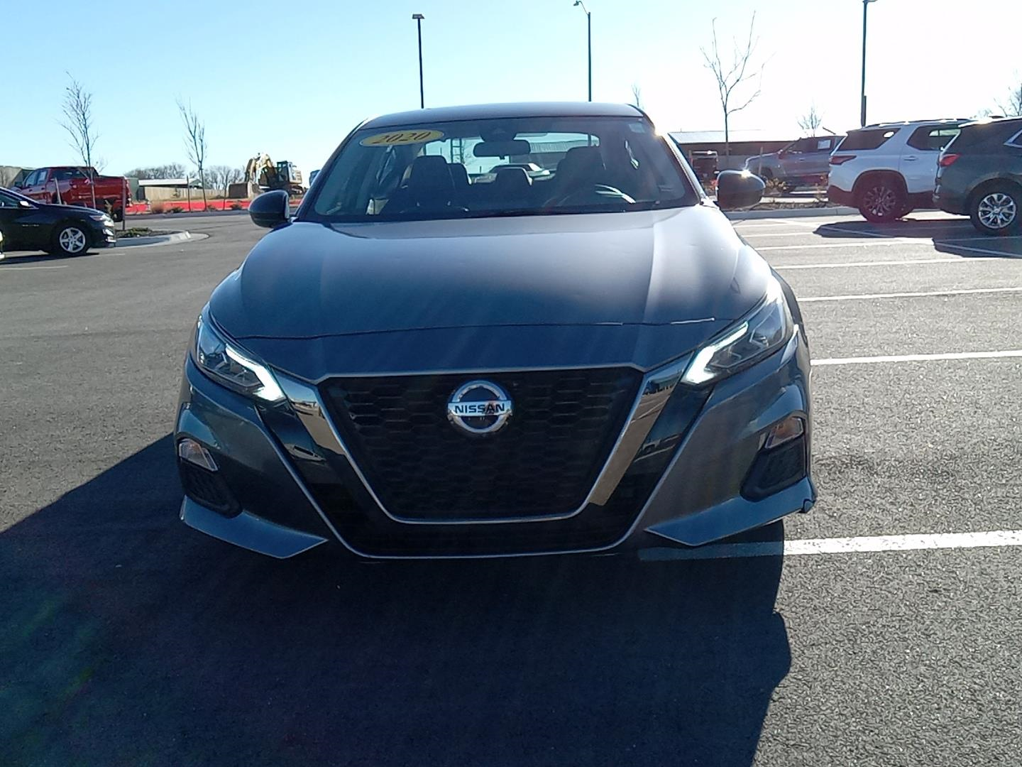 2020 Nissan Altima 2.5 SR 10