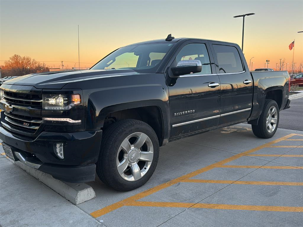 2017 Chevrolet Silverado 1500 LTZ 2