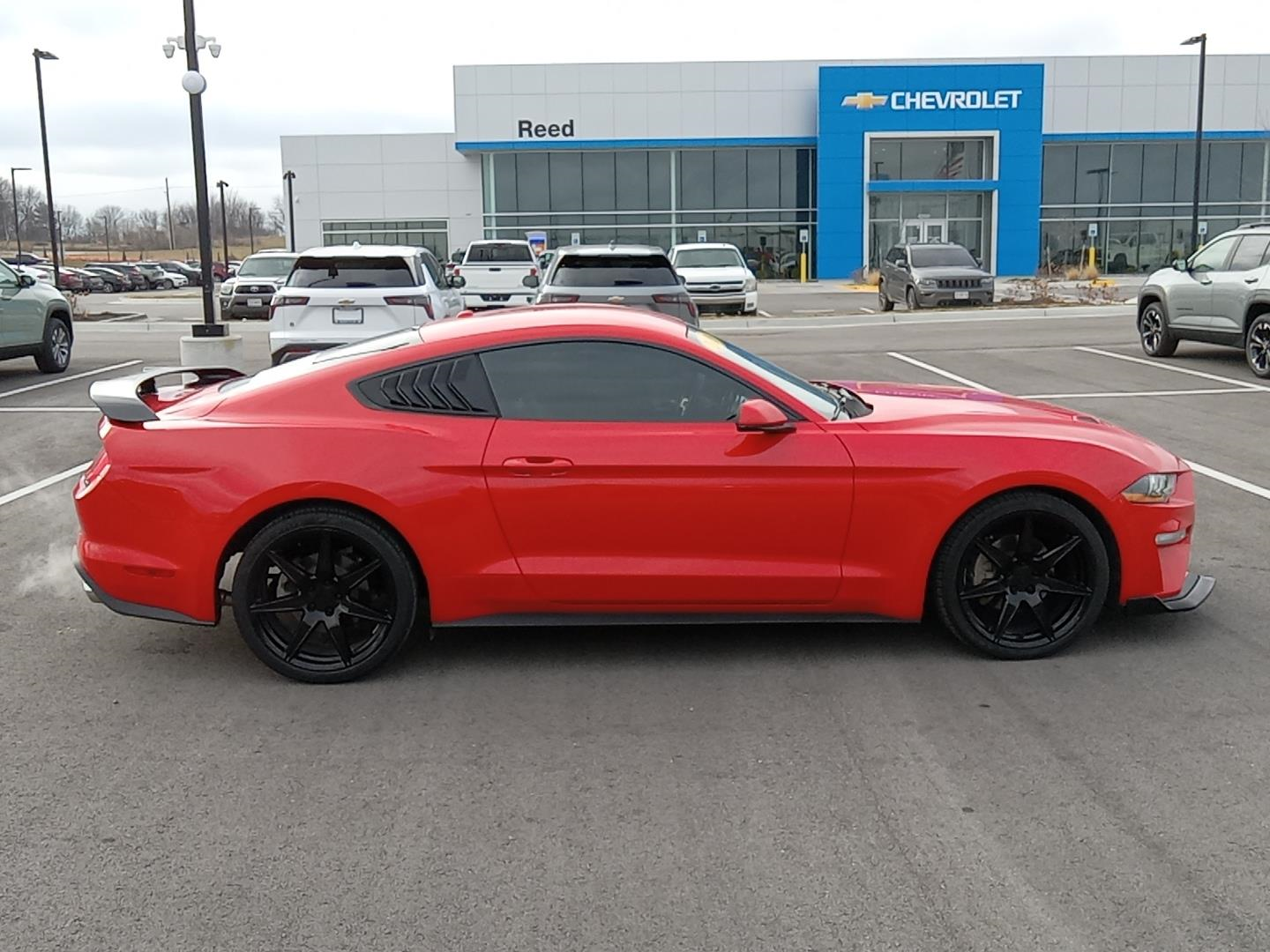 2019 Ford Mustang EcoBoost Premium 3