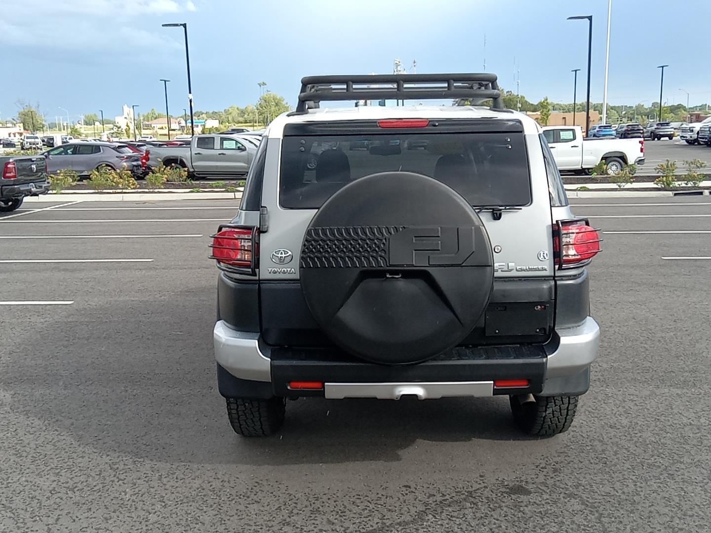 2010 Toyota FJ Cruiser  16