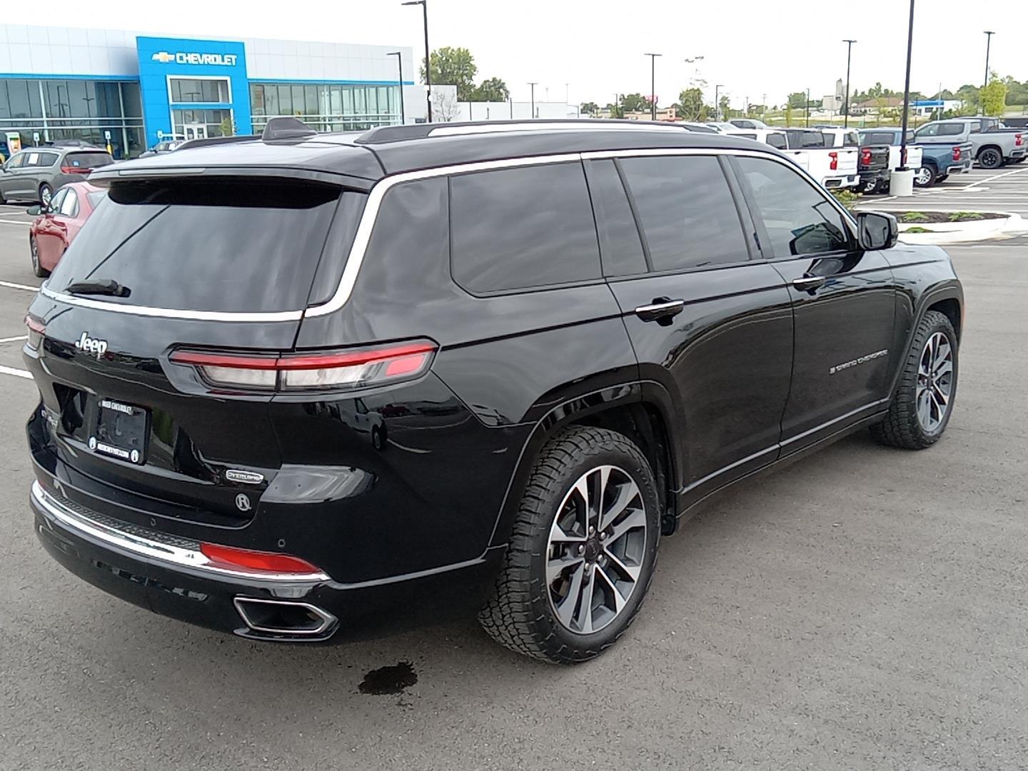 2022 Jeep Grand Cherokee L Overland 23