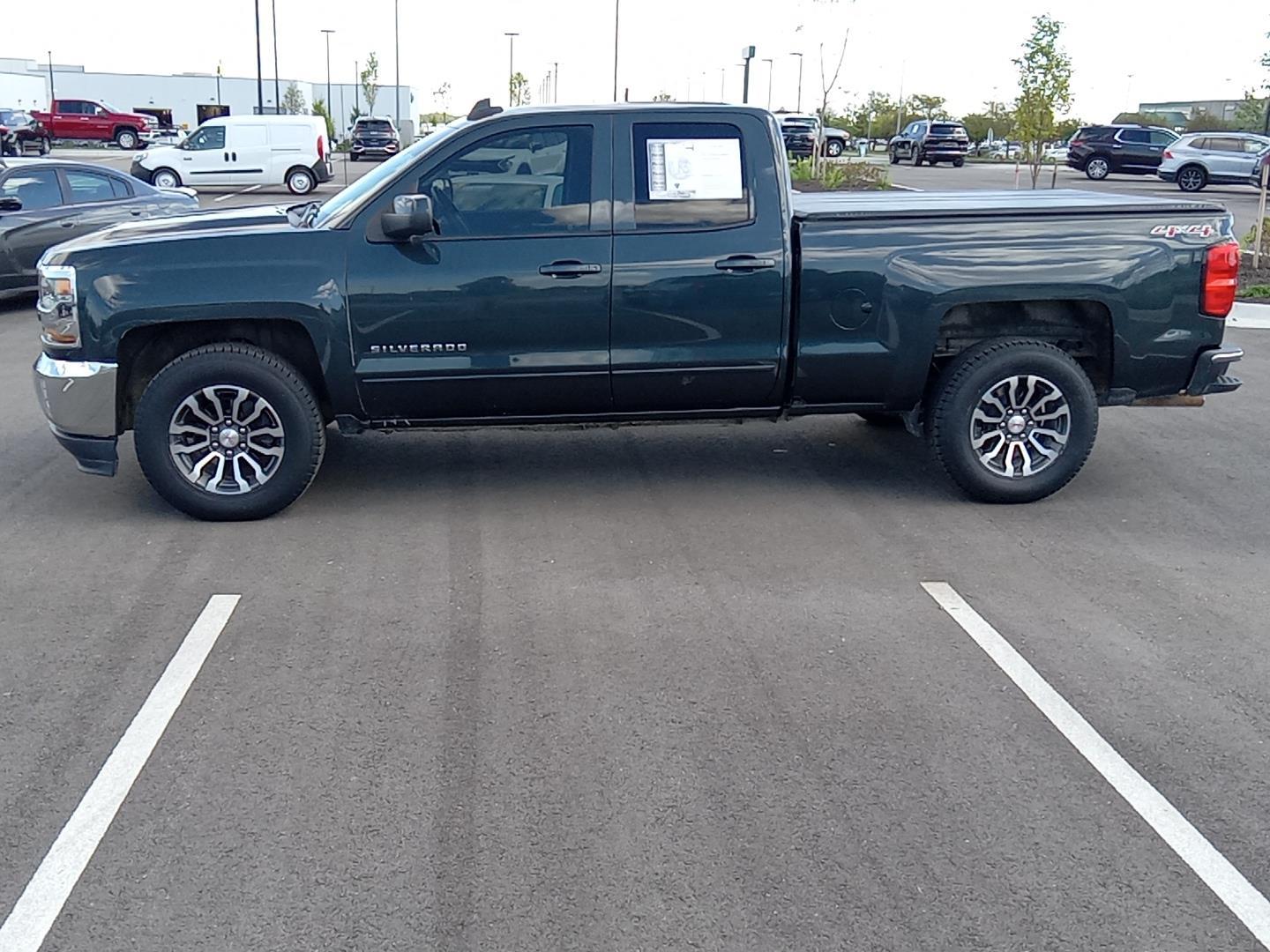 2017 Chevrolet Silverado 1500 LT 16