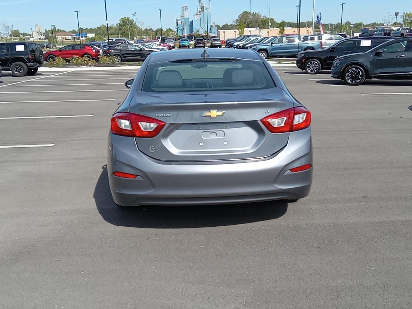 2019 Chevrolet Cruze LT 19